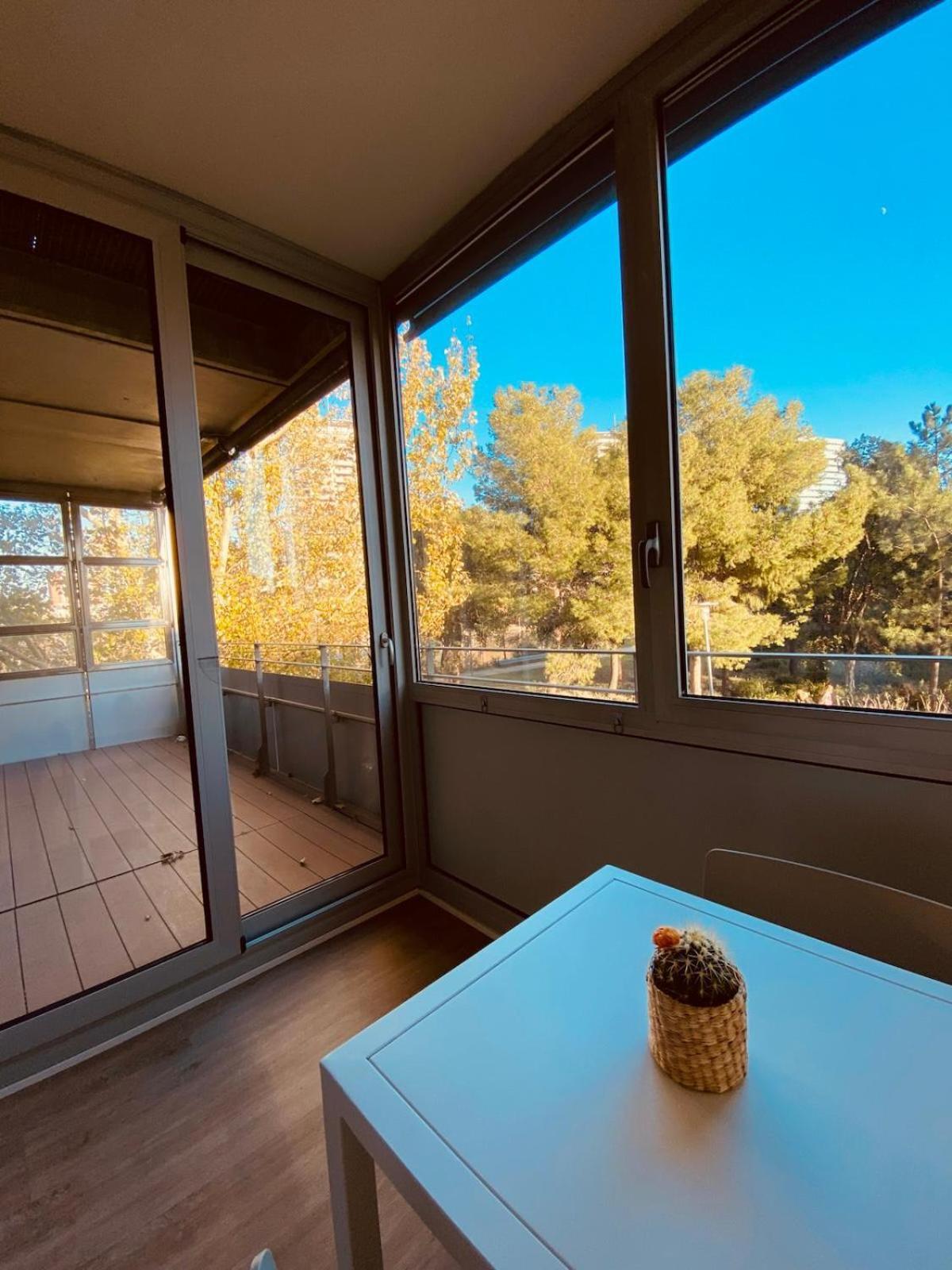 Bright & Fully Equipped 2br Apartment, 3 Min From Beach, Surrounded By Parks * Barcelona